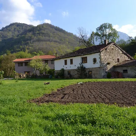 Alesga Rural - Valles Del Oso -asturias 3* San Salvador (Asturias)