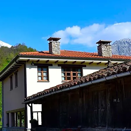 Alesga Rural - Valles Del Oso -asturias 3* San Salvador (Asturias)