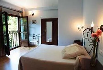 호텔 Alesga Rural - Valles Del Oso -asturias 3*