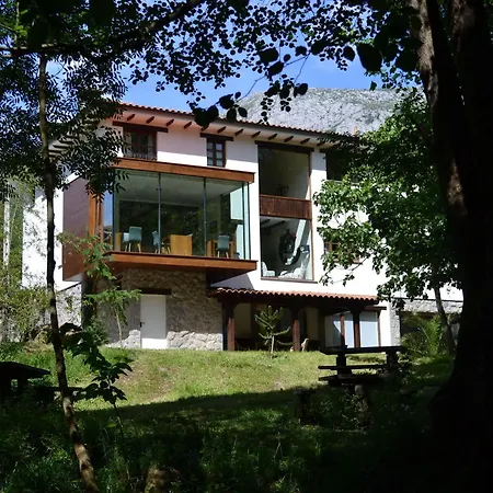 Alesga Rural - Valles Del Oso -asturias 3* San Salvador (Asturias)